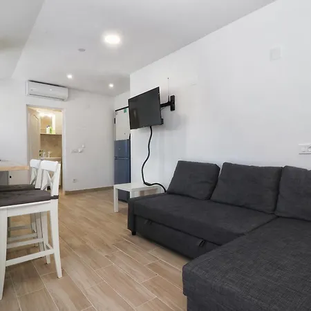 Korina & Dadi Apartman *
