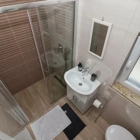 Apartman Korina & Dadi *