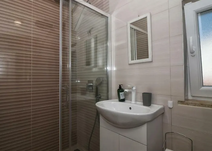 Apartman Korina & Dadi *