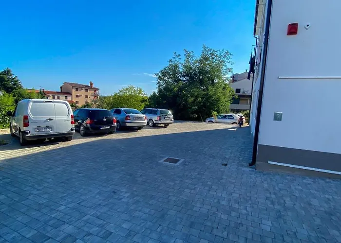 Korina & Dadi Appartement *